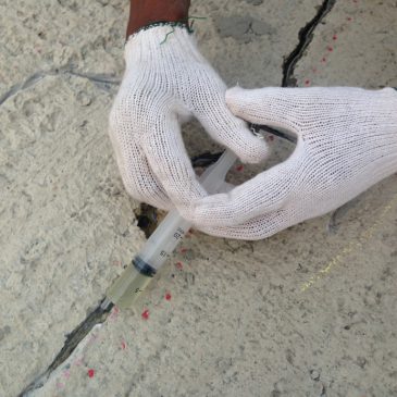 CRACKS INJECTION FOR CONCRETE SLAB AT PRIVATE HOUSING
